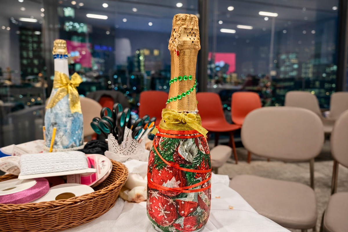 Мастер-класс по декупажу бутылок шампанского